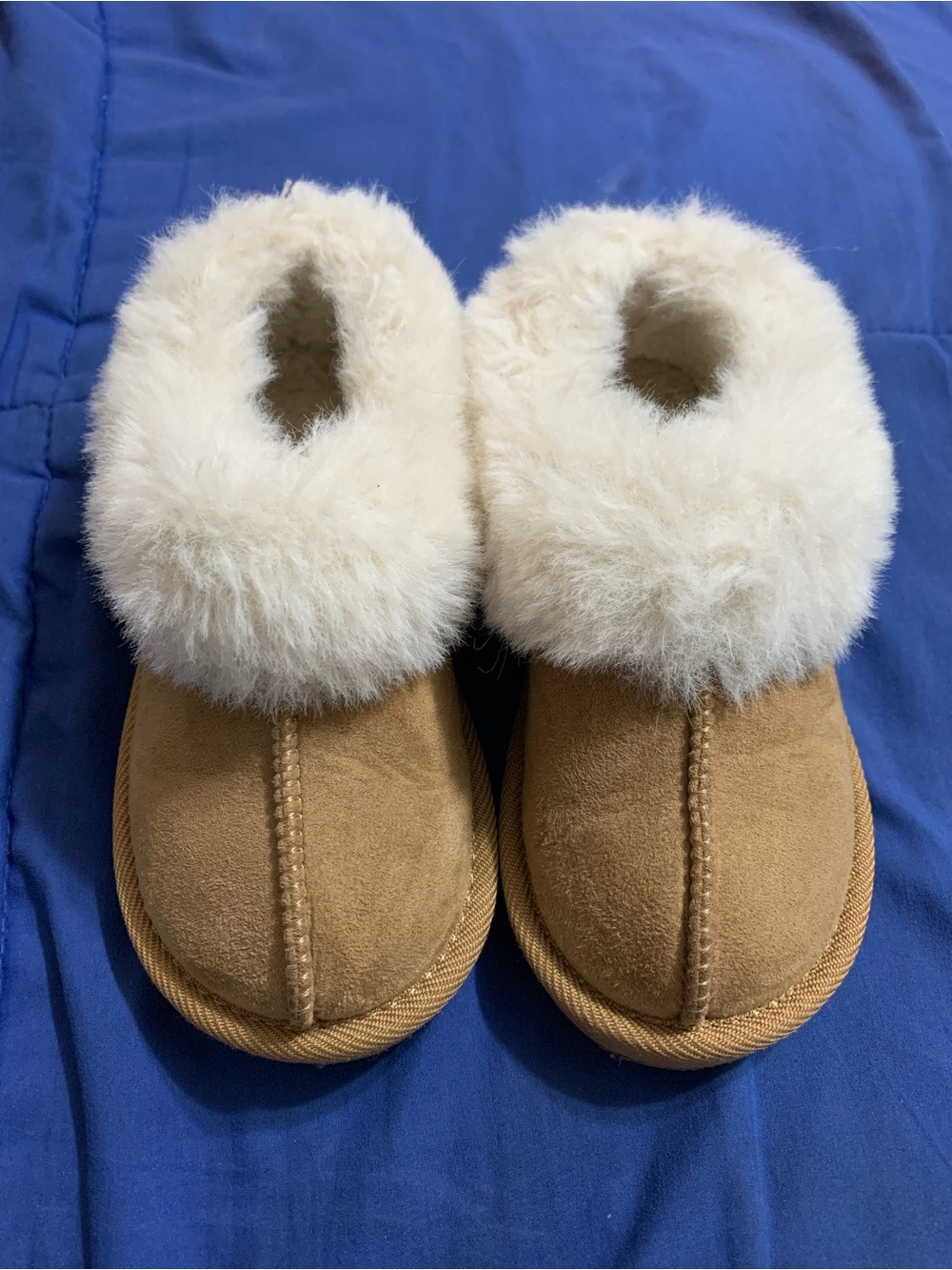Kids Cozy Faux Fur Slippers Size 10 Tan House Shoes Soft Plush Winter